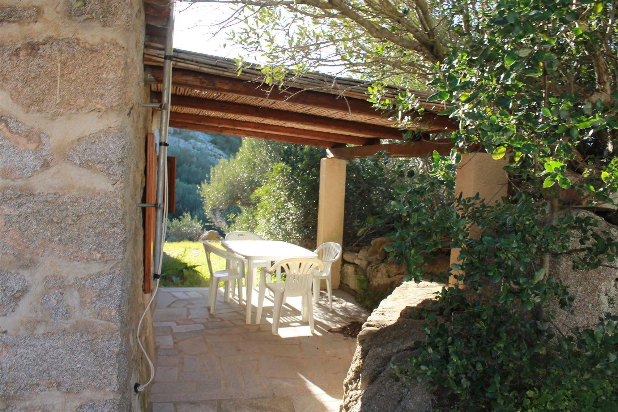 Rena Garden Apartments Santa Teresa Gallura Buitenkant foto